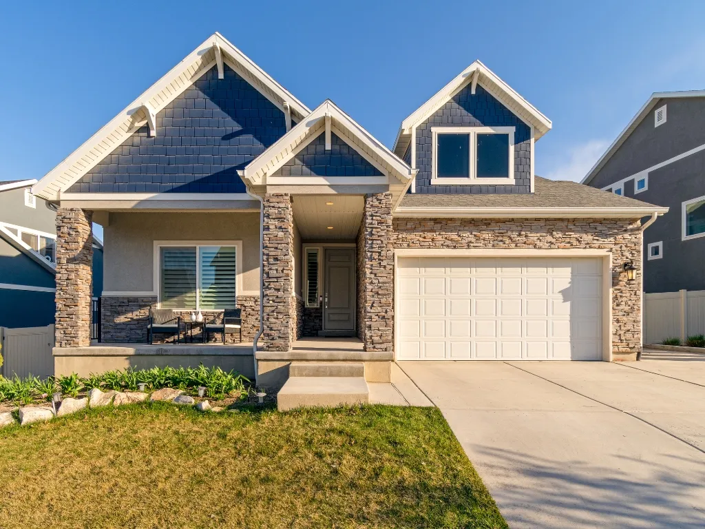 how much mortgage can you afford with 200k salary