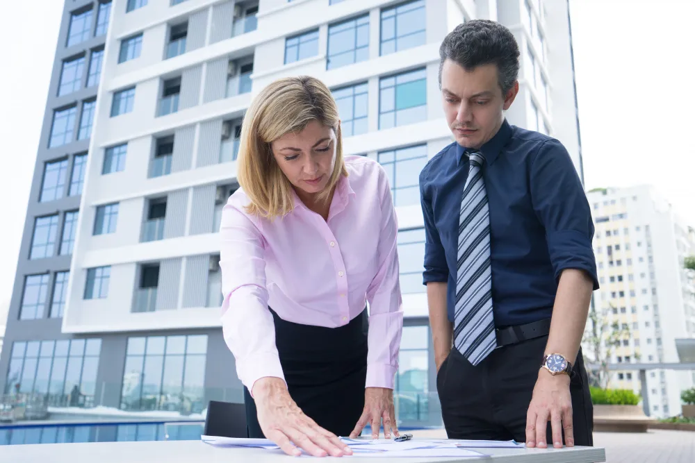 Why You Should Talk to a Mortgage Broker First